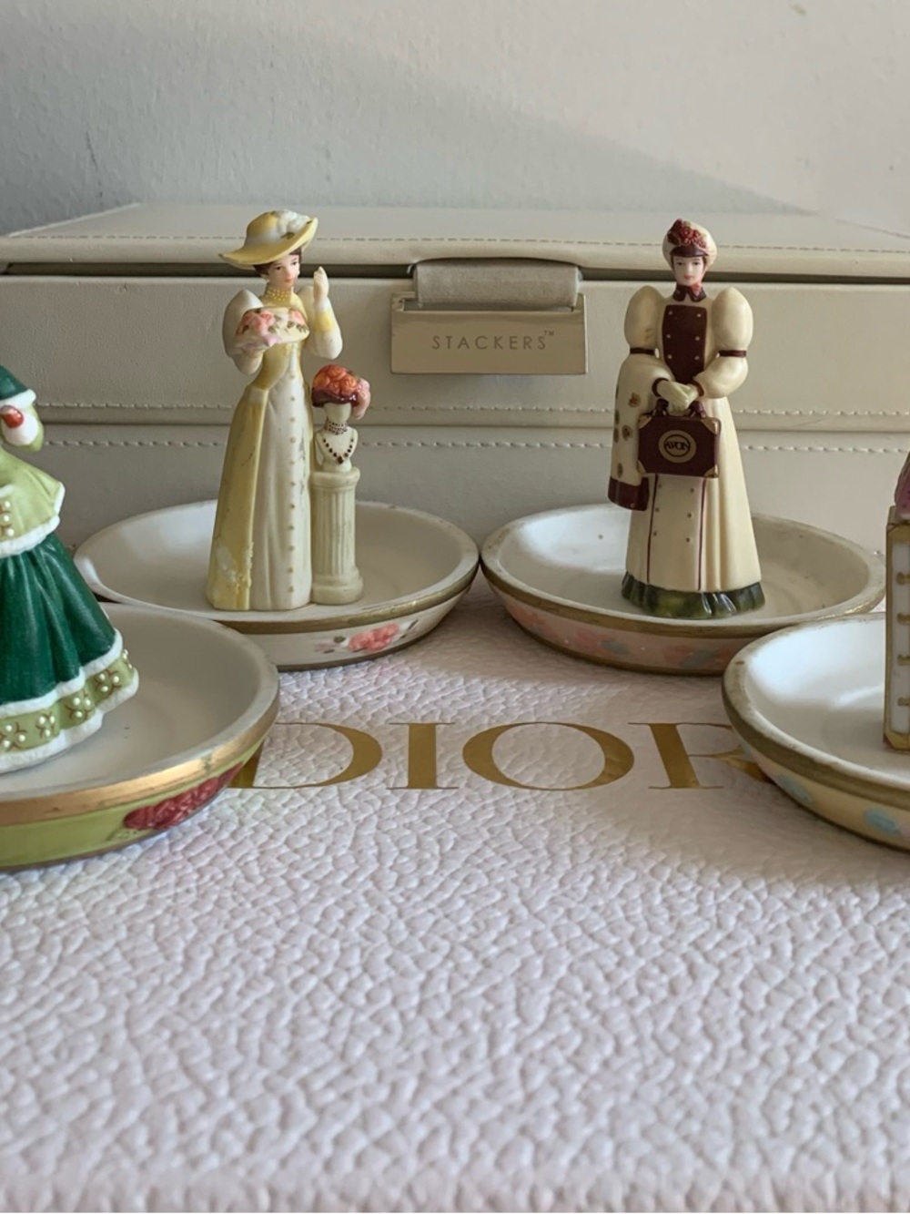 Set 4 Avon Ceramic Victorian Figurine Ring Dishes in Cream, Green, Pink